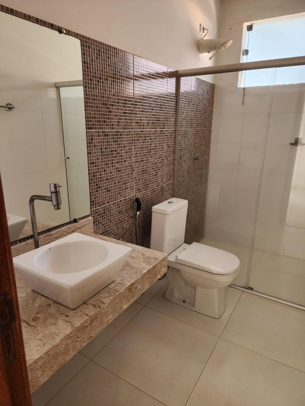 Com Banheiro Privativo, Ar-condicionado A 5 Minutos Da Praia! Homestay *